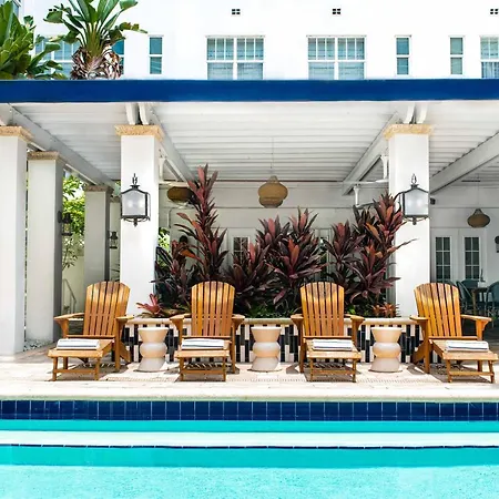 Blue Moon Hotel Miami Beach photo